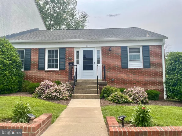 264 Fairfield Dr, Warrenton, VA 20186