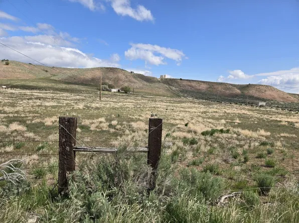 Lupine St, Elko, NV 89801