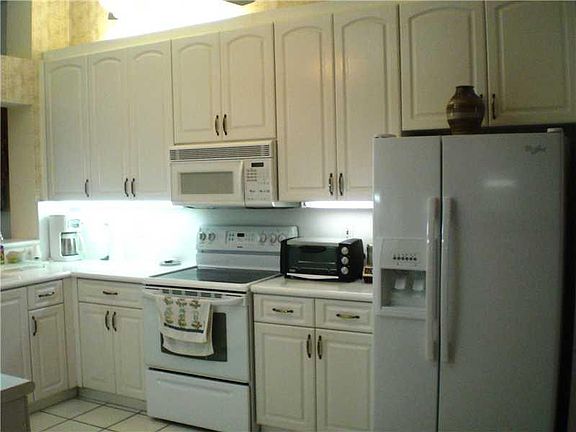 3rd image of 7591 Granville Drive #7591