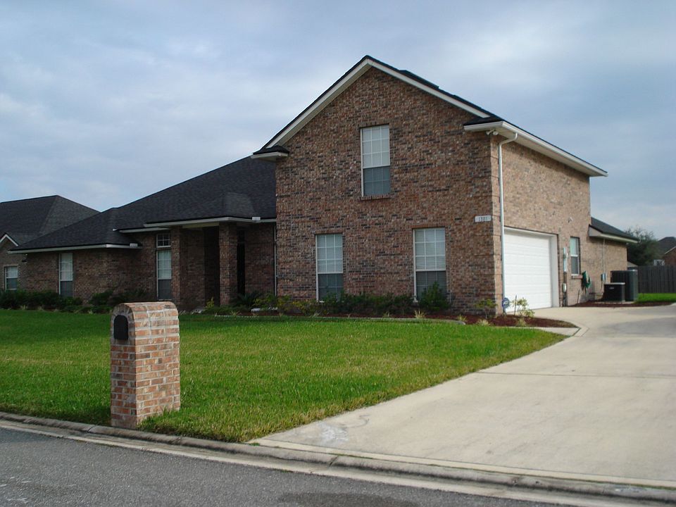 2nd image of 1381 Sinclair Ln