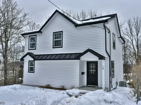 18 Governor Haines St, Hamburg Boro, NJ 07419