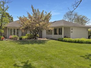 408 S Marginal Rd, Jericho, NY 11753