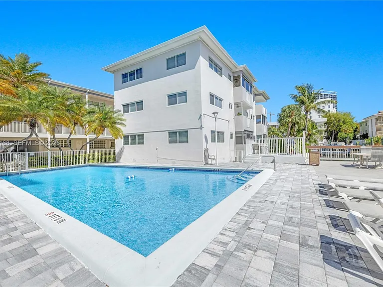 462 Golden Isles Dr #210 — Photo 24