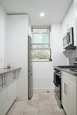 Sold by Row Real Estate LLC | media 4