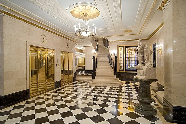 Rented by Metropolitan Equities | media 4