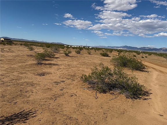 4th image of 2693 S Pinion Road