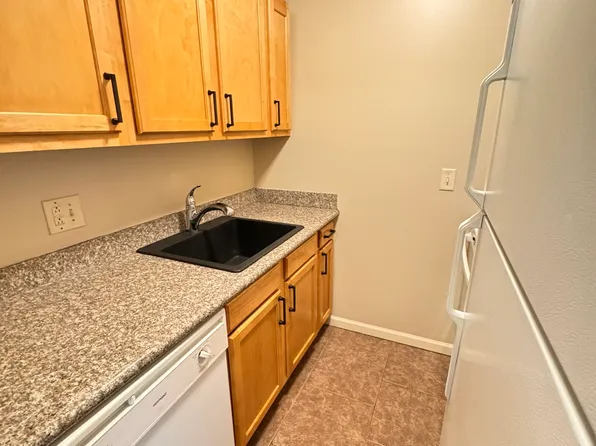 2000 J St #1, Lincoln, NE 68510