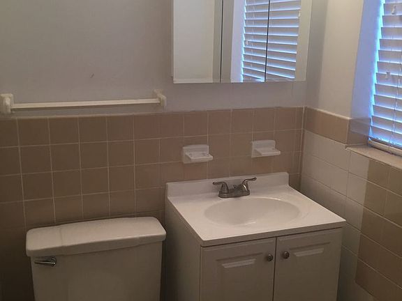 5th image of 3627 Nicollet Ave #101