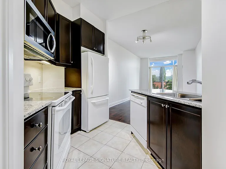 25 Earlington Ave #307 — Photo 7