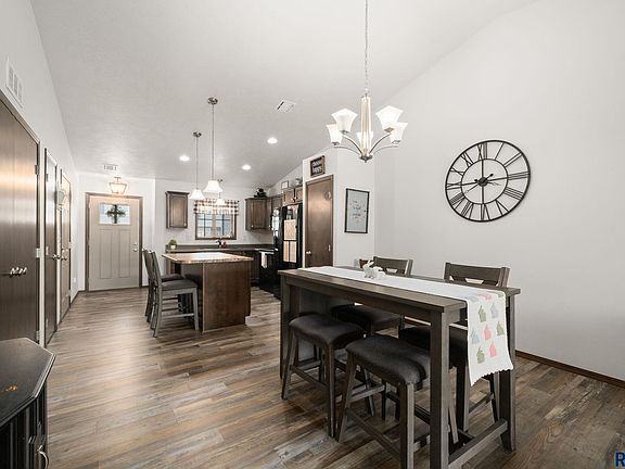 5th image of 2424 E Meadowside Pl