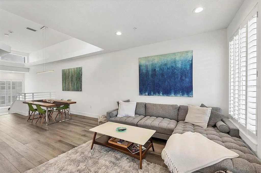 3 bed, 3.0 bath, 1735 sqft, $4,800 — Photo 4