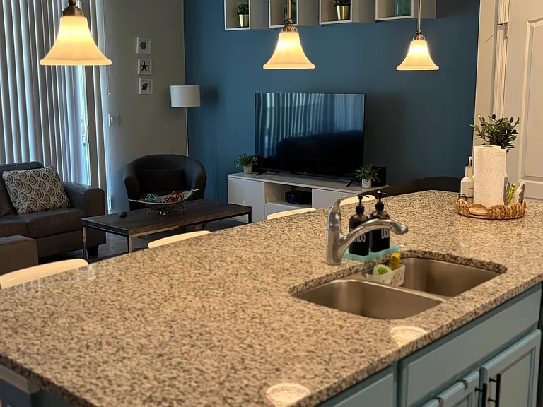 2078 Rome Dr — Photo 2