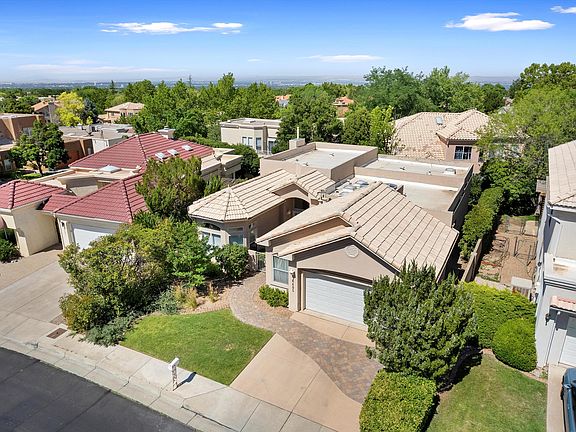 3rd image of 6405 Glen Oak NE