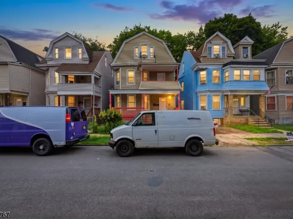 21 N 18Th St, East Orange City, NJ 07017