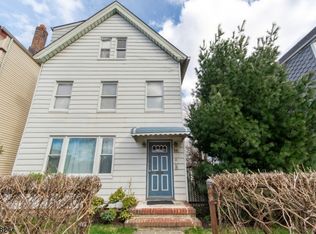 86 Steuben St, East Orange, NJ 07018