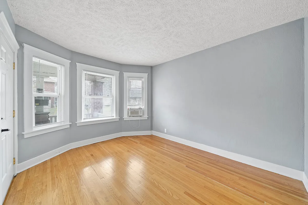 Building Photo - 306 S Holmes St #306.5