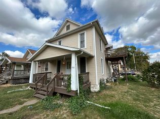 800 F Ave NW, Cedar Rapids, IA 52405