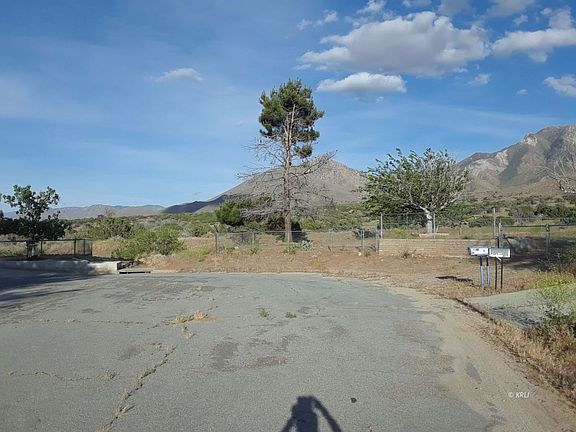5th image of 8708 Redbud Ct