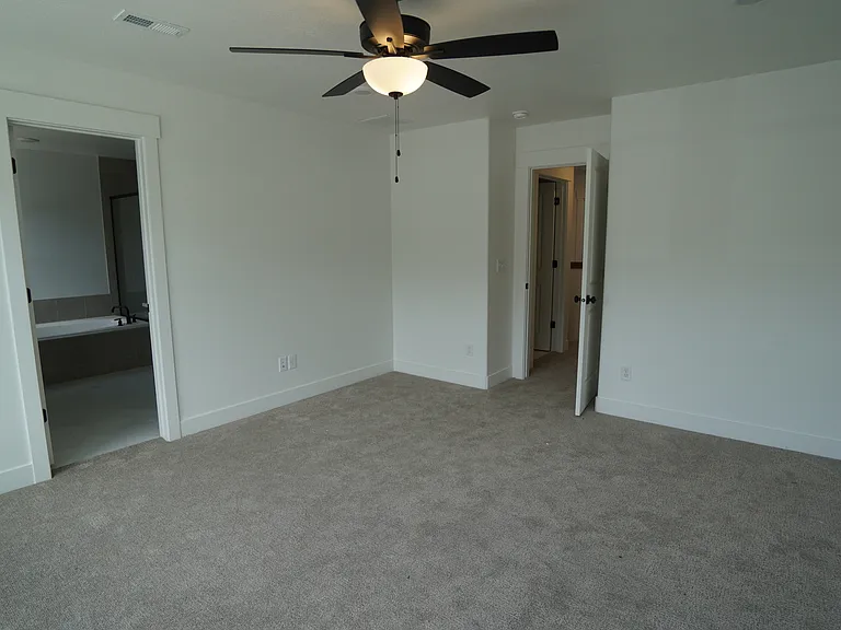 331 N Liberty Ave — Photo 16