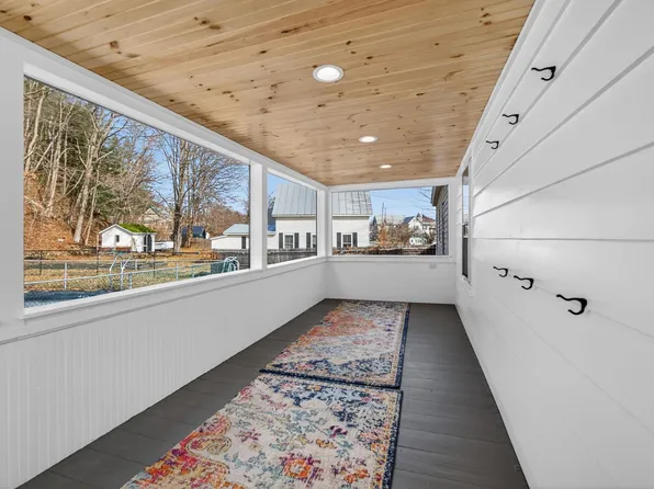 1668 Hartford Avenue, Hartford, VT 05001