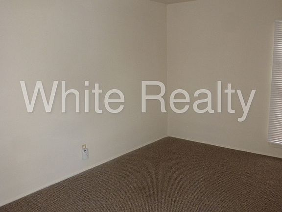 5th image of 4718 N Lakewood Blvd