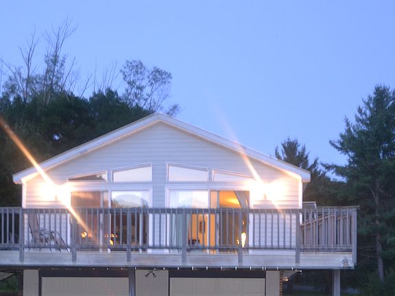 Deck spans end of house
