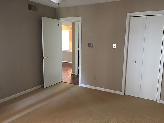 3rd image of 1061 Wirewood Dr APT 203