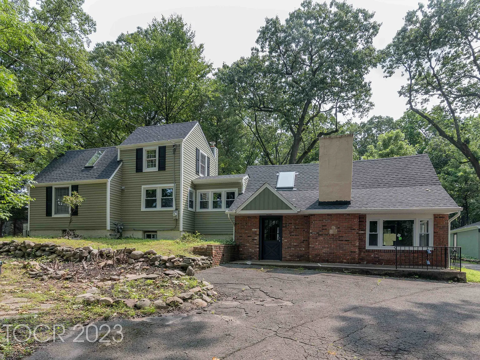 2 bed, $3,750 — Photo 1
