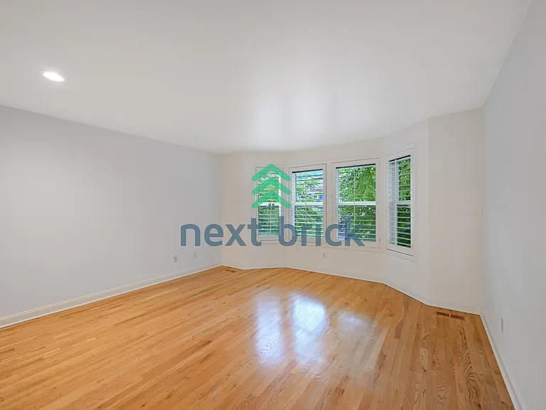 2841 Prosch Ave W #SEATTLE 2841 — Photo 12