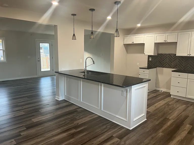 16506 Gold St — Photo 3