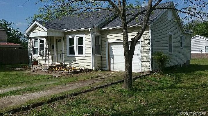 1st image of 831 N Highland St
