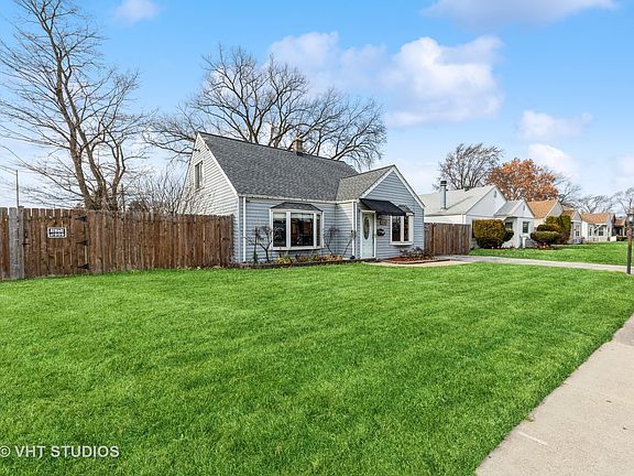 3rd image of 9246 S 48th Ct
