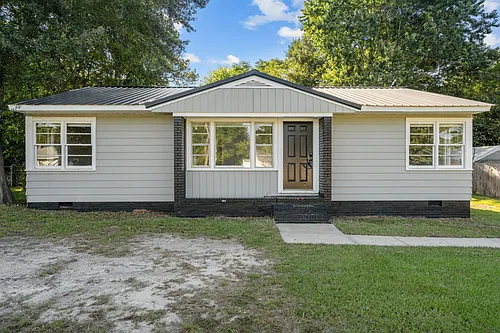 821 Sandalwood Dr Photo 1