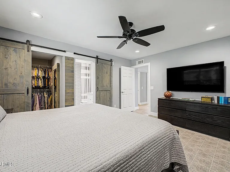 139 E Heather Ave — Photo 16