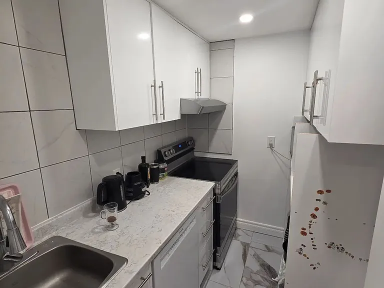 309 Harewood Blvd #UPPER — Photo 8