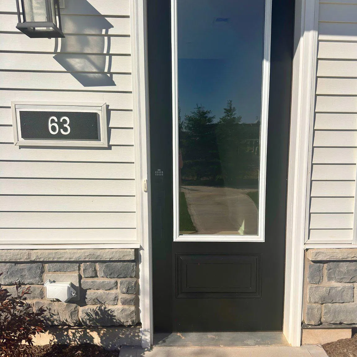 3 bed, 3.0 bath, 1860 sqft, $3,800 — Photo 3