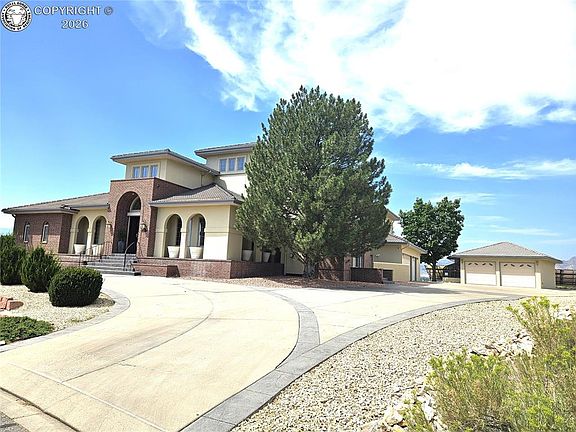 3rd image of 23 Sunrise Mesa Cir