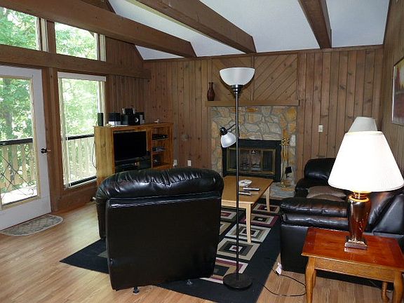 3rd image of 900 Captains Cove Ct Unit 1