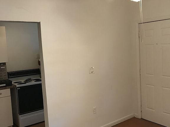 2nd image of 1720 NW 1st Pl APT 4