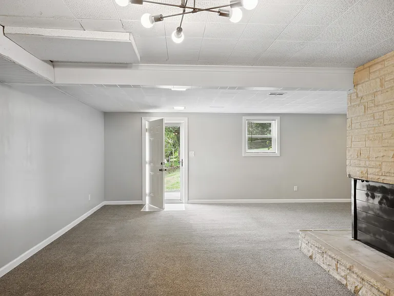 1218 Sunset Dr — Photo 37