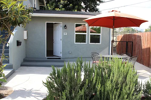 1235 N Verdugo Rd #C Photo 1