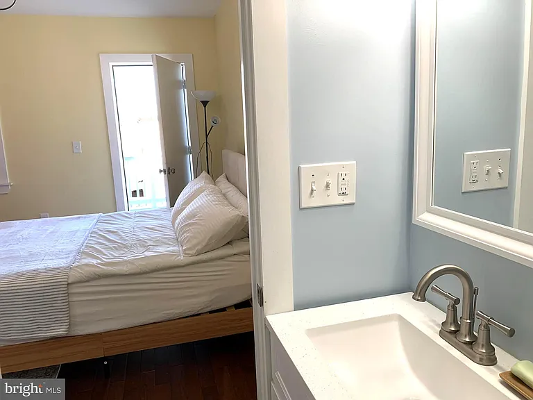 2502 Jefferson St — Photo 16