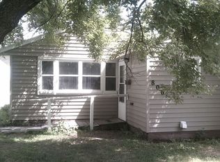 806 1/2 3rd Ave NE, East Grand Forks, MN 56721