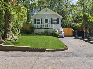 32 Flowerfield Rd, Sound Beach, NY 11789