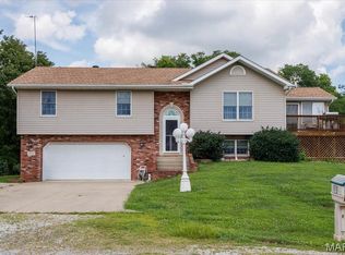 21655 Westview Rd, Carlyle, IL 62231