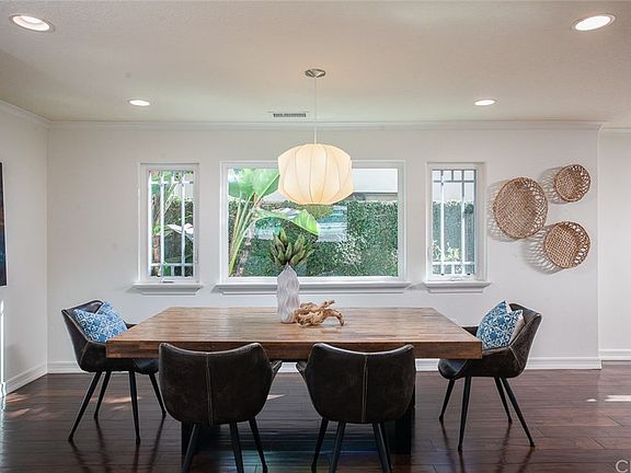 5th image of 250 Cecil Pl