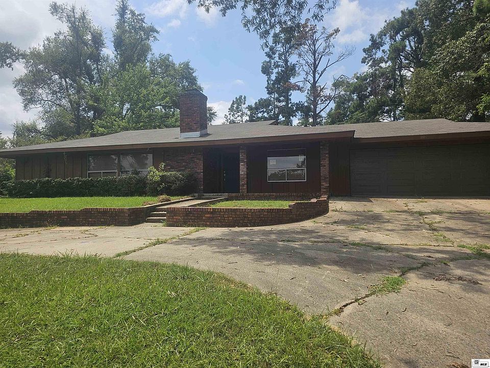 1st image of 207 Western Ave