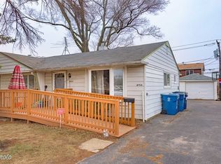 8954 S Crawford Ave, Hometown, IL 60456