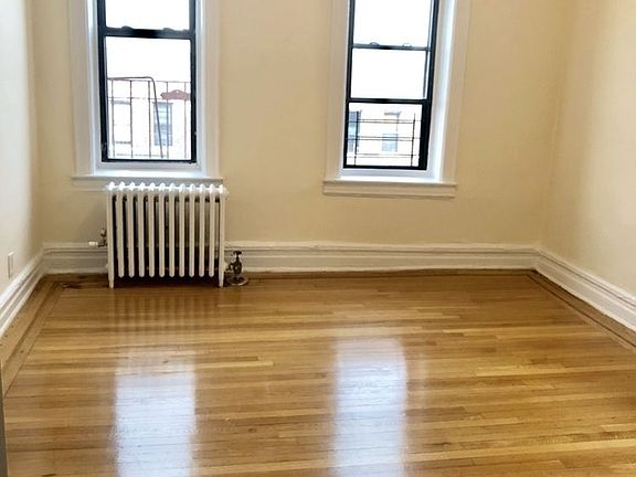 2nd image of 4705 45th St APT F4