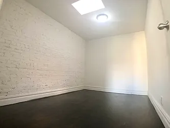 Rented by MOTION New York